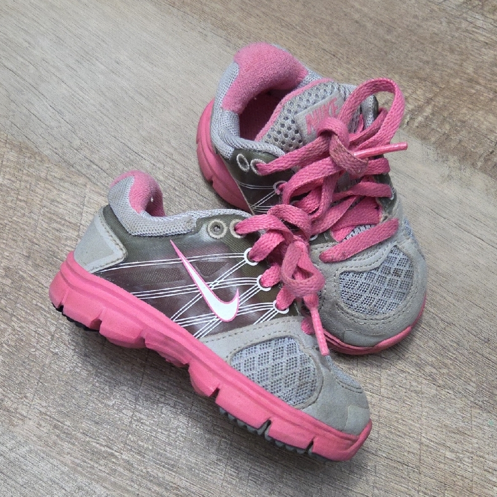 Toddler Girl NIKE Sneakers